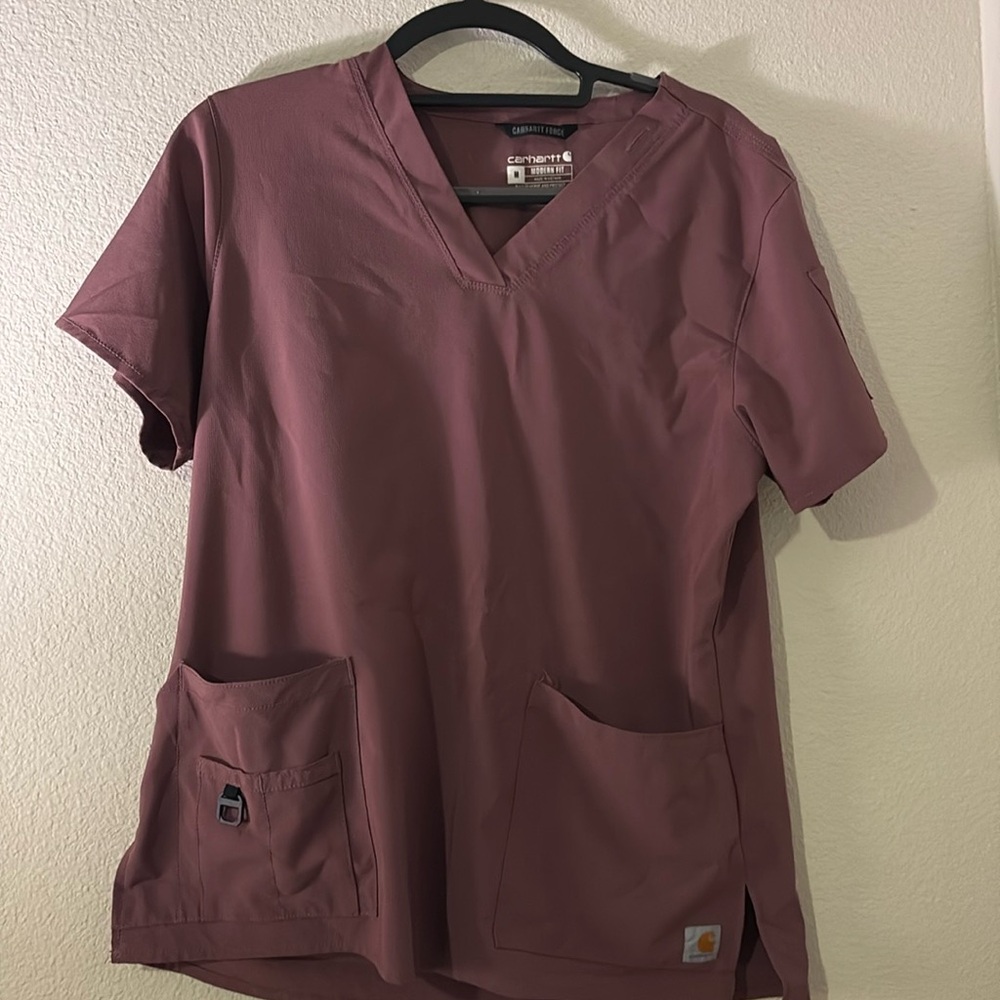 Carhartt scrub top